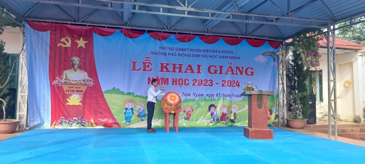 TƯNG BỪNG KHAI GIẢNG NĂM HỌC MỚI 2023 -2024 TRƯỜNG PTDTBTTH NẬM NGÁM